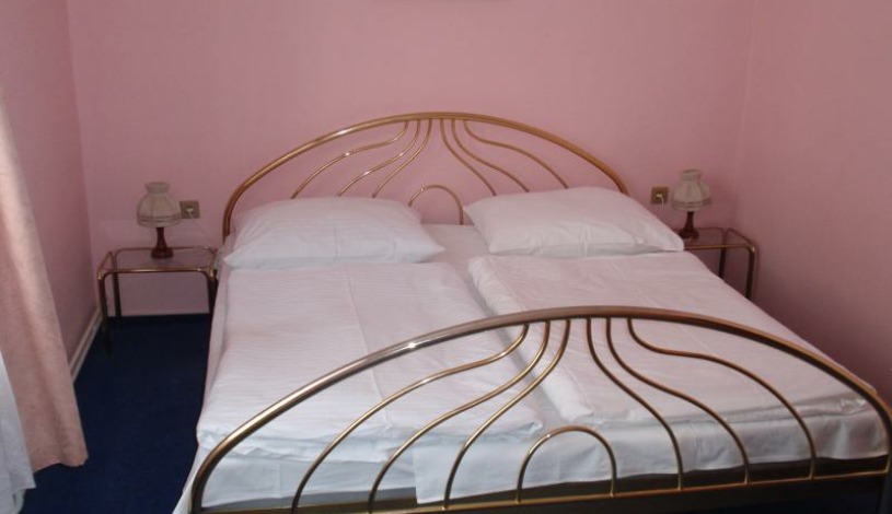 HOTEL VĚNEC Mladá Boleslav - Dvoulůžkový pokoj